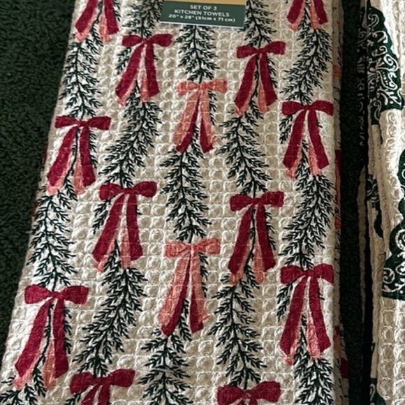 COPY - The Farmhouse by Rachel Ashwell Bow Kitchen Towels Holiday Red Bow NEW - Picture 4 of 4